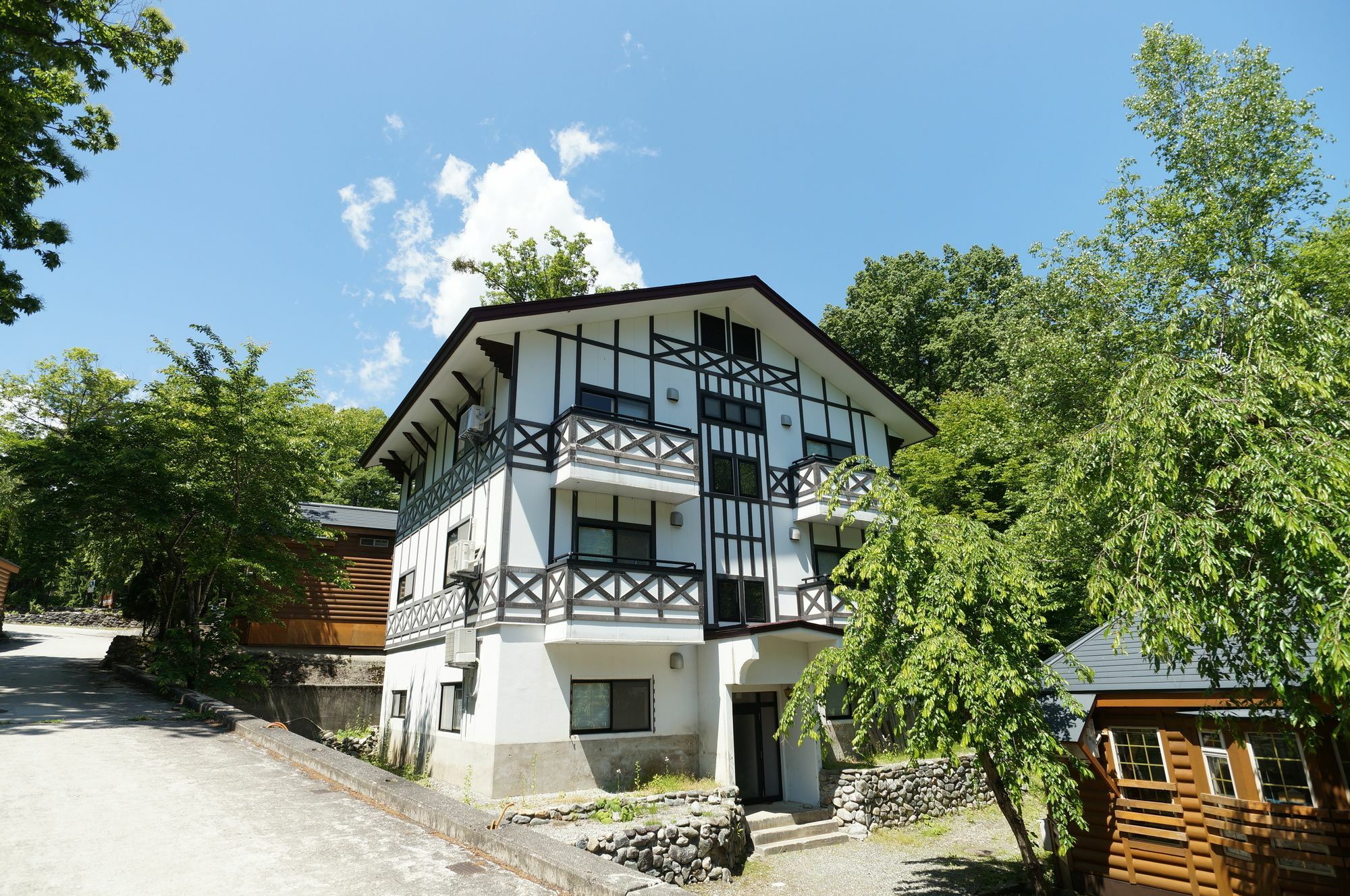 Hakuba Canadian Lodge Esterno foto